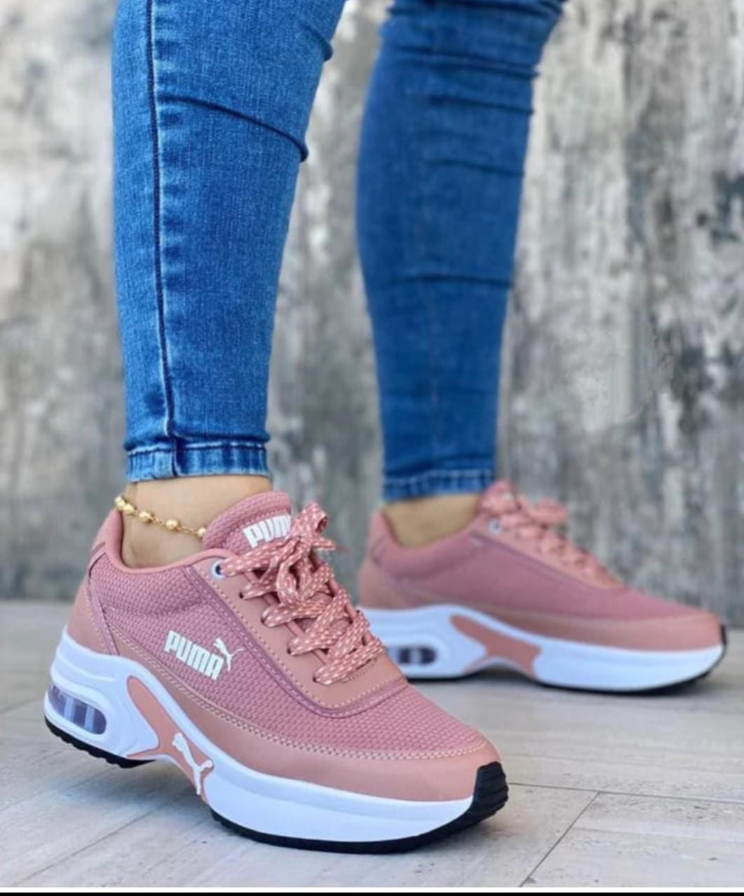 Puma Cámara para Mujer, Diseño Llamativo y Suela Alta