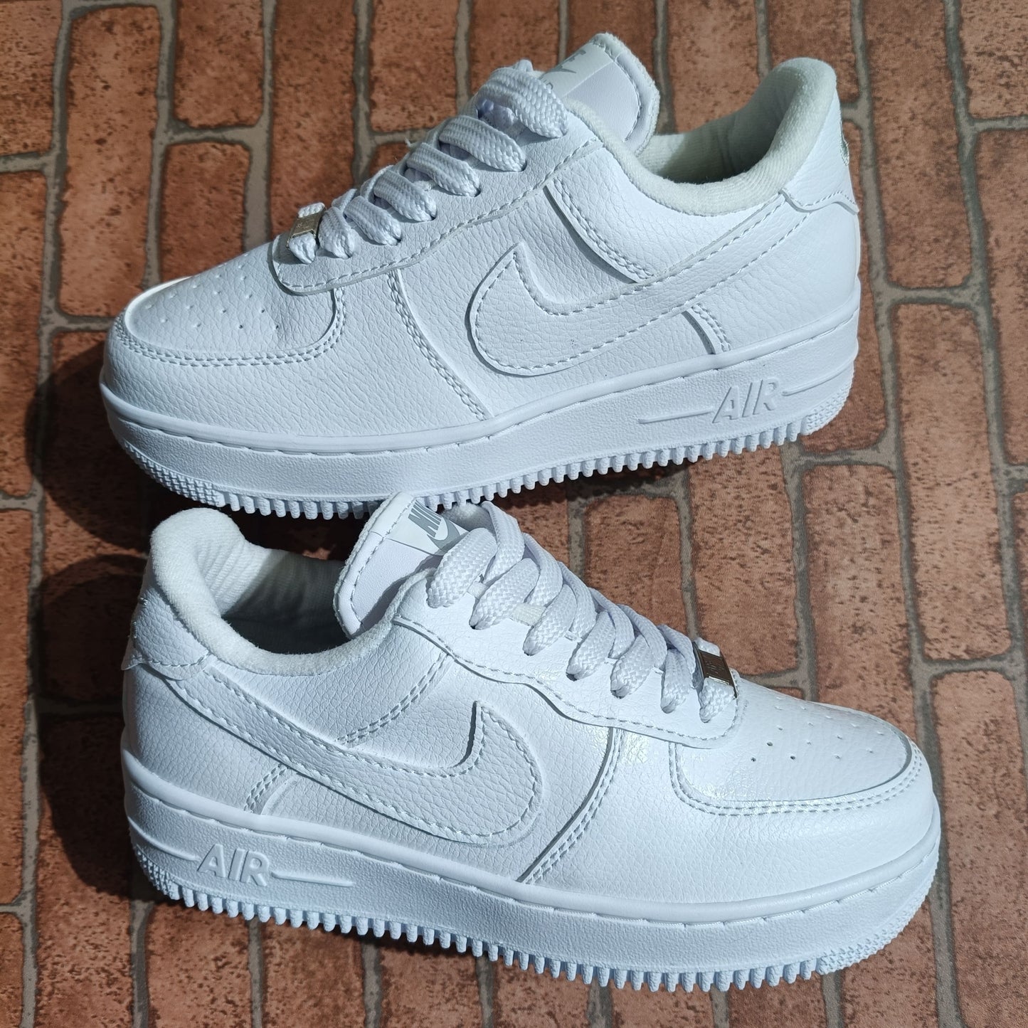 Nike Forcé One Clásica - Estilo icónico y atemporal
