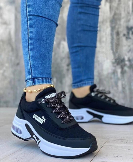 Puma Cámara para Mujer, Diseño Llamativo y Suela Alta