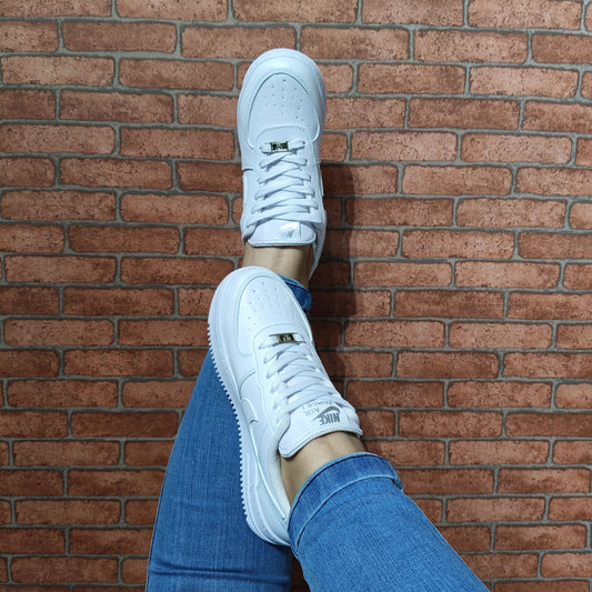 Nike Forcé One Clásica - Estilo icónico y atemporal