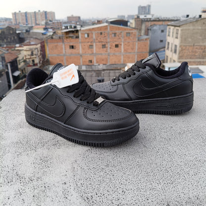 Nike Forcé One Clásica - Estilo icónico y atemporal
