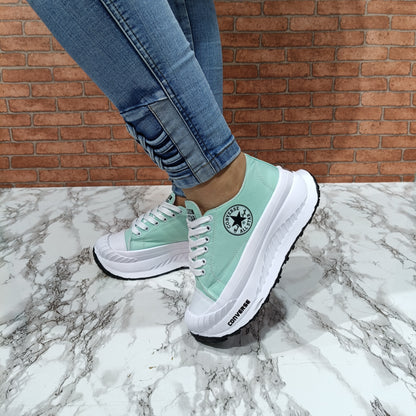 Tenis Converse Mujer – Suela Alta en Espanso, Diseño Casual y Urbano